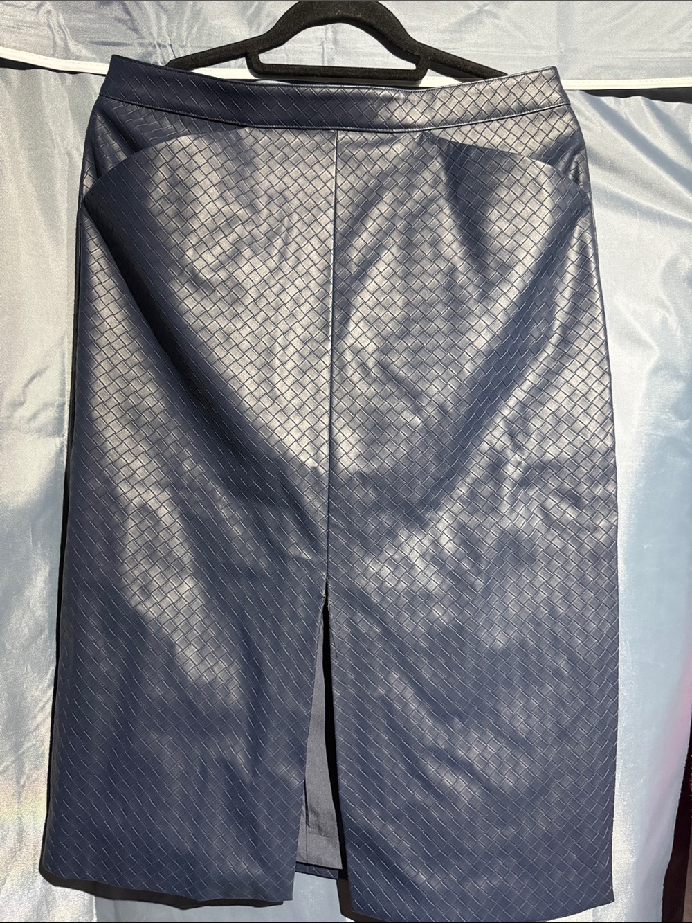 Liz Claiborne Navy Textured Pencil Skirt with Front Slit